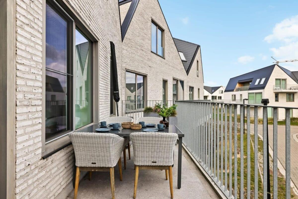 Huswell - Apartment With Natural Swimming Pool Middelkerke Zewnętrze zdjęcie
